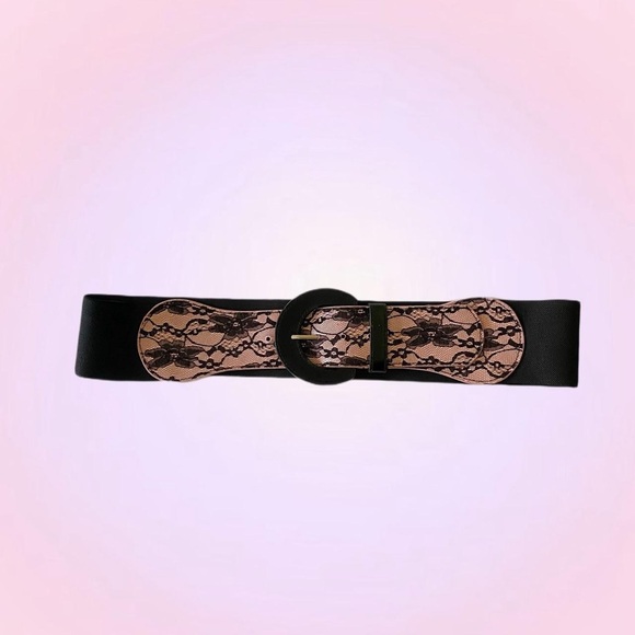 pink and black lace floral buckle belt with adjustable hoops.。.:*☆ - Picture 4 of 8